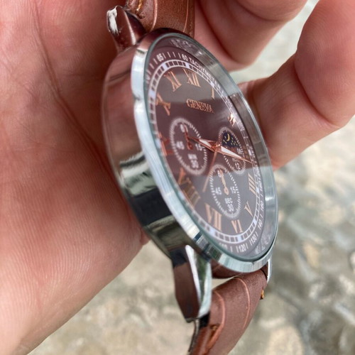 Geneva men's watch new with battery brown