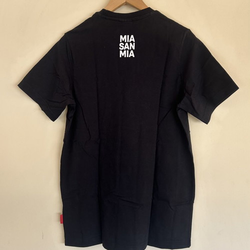 FC Bayern München T-shirt like new, size M, black, 5 stars