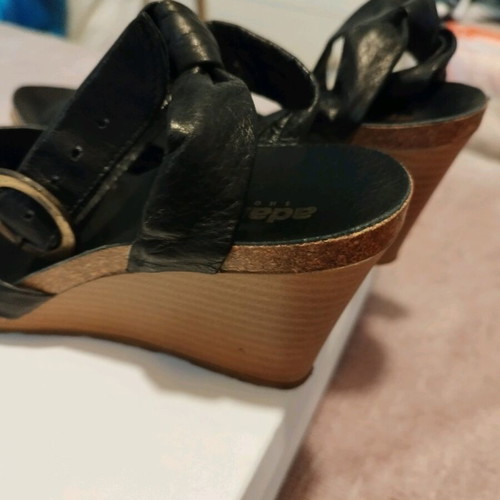 Adam's Shoes leather black platform sandals like new
