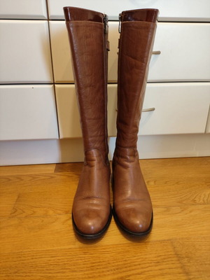 New Matic women's leather riding boots size 36, like new, brown