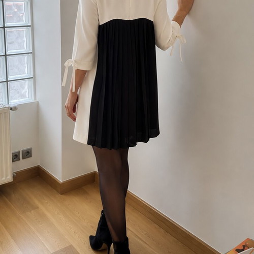 Depolo Black and White Dress with Pleated Back like new