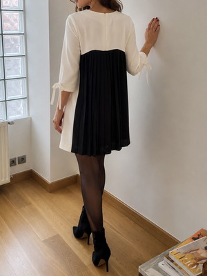 Depolo Black and White Dress with Pleated Back like new