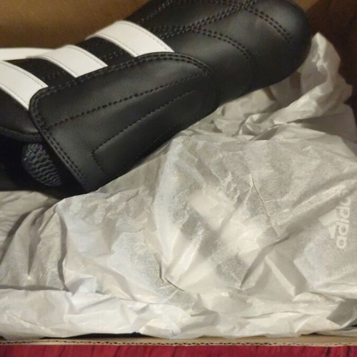 Adidas αθλητικά παπούτσια καινούργια, μέγεθος 36,5, μαύρο και άσπρο