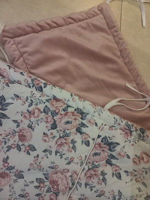 Crib blanket like new, reversible for baby crib
