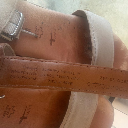 Tamaris beige platform shoes like new, size 39