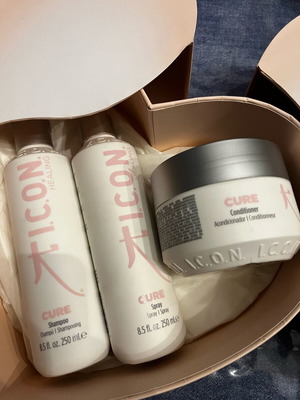 Icon Cure σετ καινούργιο με σαμπουάν, conditioner και σπρέι