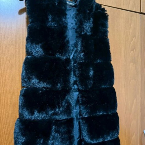 Fur vest like new, synthetic fur, black, small medium