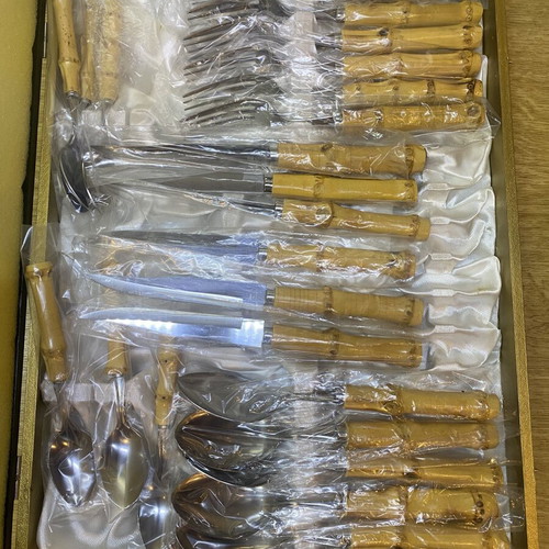 Collectible bamboo and stainless steel cutlery set 24 pieces