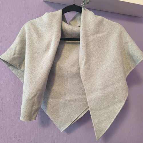 Triangle scarf gray new