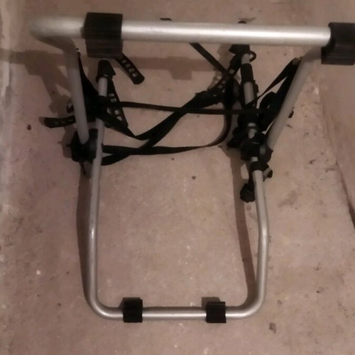 Thule bike rack for 3 bikes used