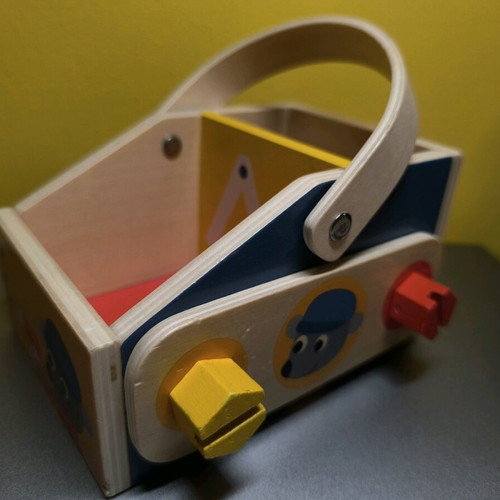 Djeko wooden toolbox used