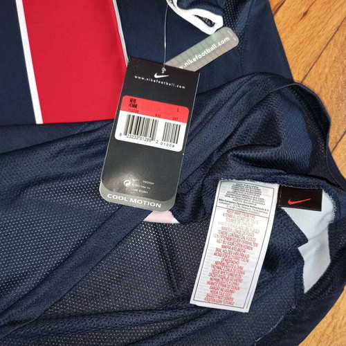 Paris Saint Germain Nike 2003-04 Soccer Jersey new