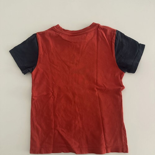 Disney Mickey Mouse children's t-shirt size 8 like new, red