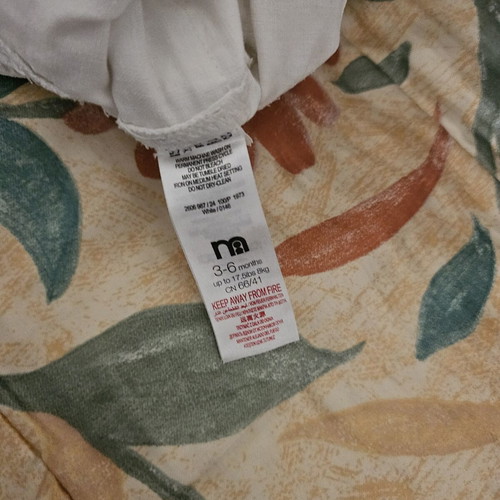 Baby romper shorts linen type like new, size 3-6 months white