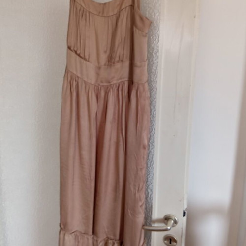 Summer dress medium, like new, gold color