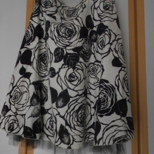 Summer skirt Toi&Moi like new, cotton, black and white floral, size S