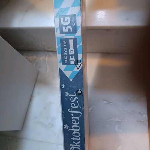 Laminate Oktoberfest AC5 new, pack of 10 sealed with underlays