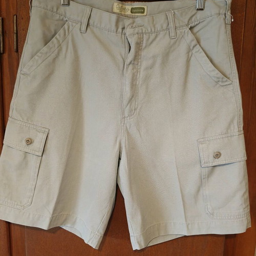 Men's fabric bermuda shorts new with cargo pockets, gray and beige