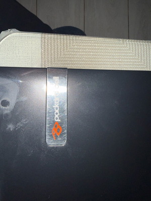 Packard Bell Easynote laptop used, AMD E1, 2GB RAM, 320GB HDD
