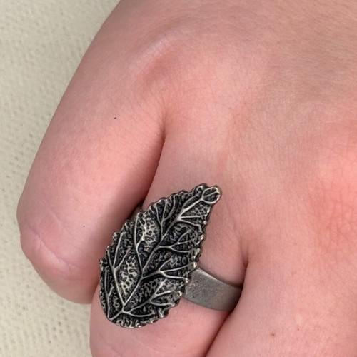 Steel ring like new, one size, silver color