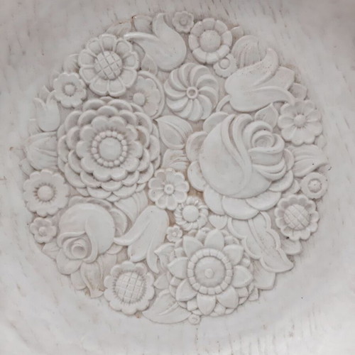 Vintage ceramic bowl with floral relief motif, like new, 25 cm