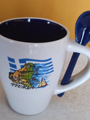Κούπα με ενσωματωμένο κουταλάκι σαν καινούργια