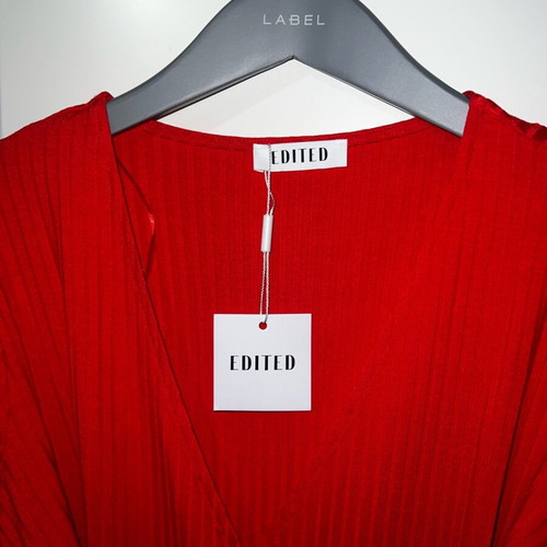 Red wrap dress new, size M