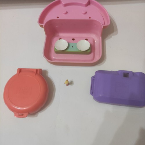 Polly Pocket set of 3 with 1 figure like new