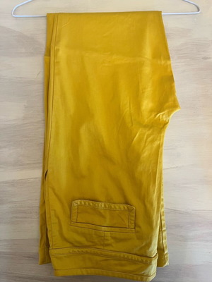 Yellow pants used, size Small, elastic fabric