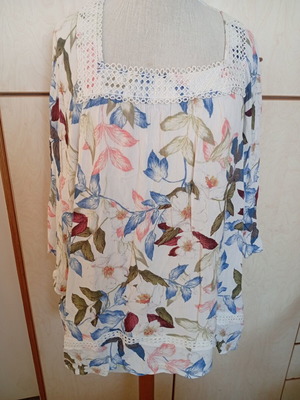 Tunic viscose printed LC Waikiki size 46 like new, white and blue