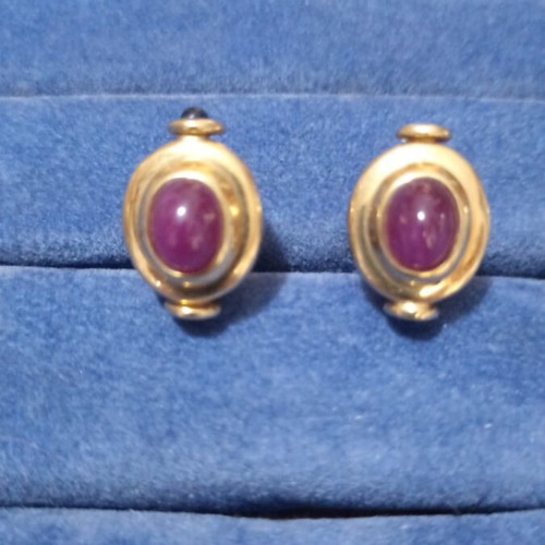 18K Gold Earrings with Rubies like new