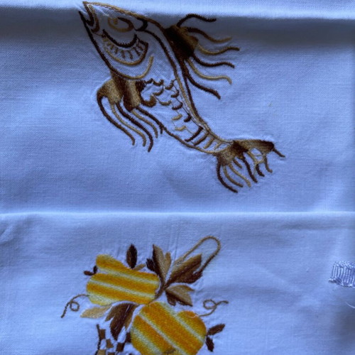 Kitchen towels set of 6 embroidered machine-made, new