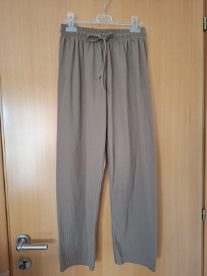 Brown loose autumn pants, size M