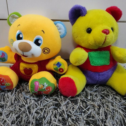 Stuffed bears in excellent condition, pack of 8