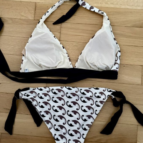 Odysseyten bikini set size M white with black and brown print like new