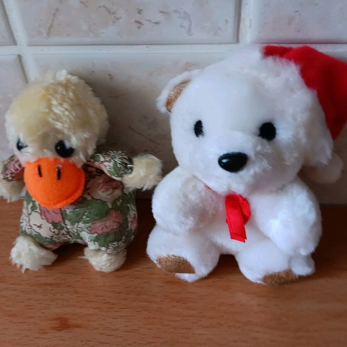 5 plush dolls