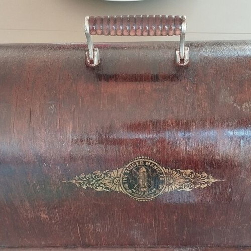Singer antique sewing machine used, Victorian decoration 1896