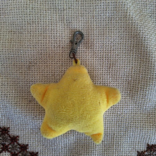 Star keychain cool emoji like new, yellow plush fabric