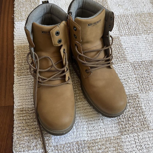 XTI men's boots size 42 used, brown