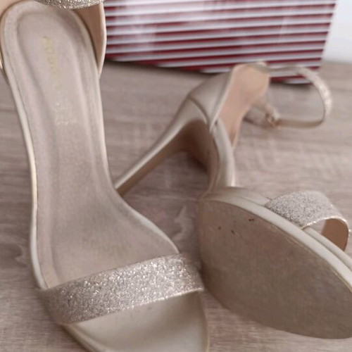 Adam's Shoes high-heeled sandals like new, gold, size 38