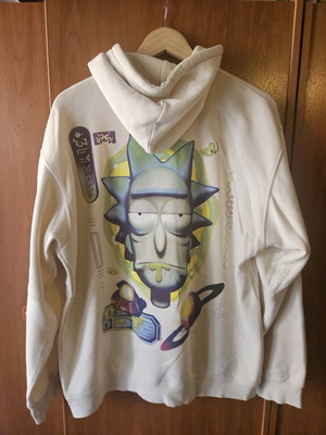 Rick and Morty sweatshirt Pull & Bear size L like new, beige