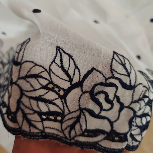Vintage white dress with blue roses, like new, sizes L to XXL