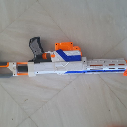 Plastic Toy Guns with Foam Darts and Accessories like new