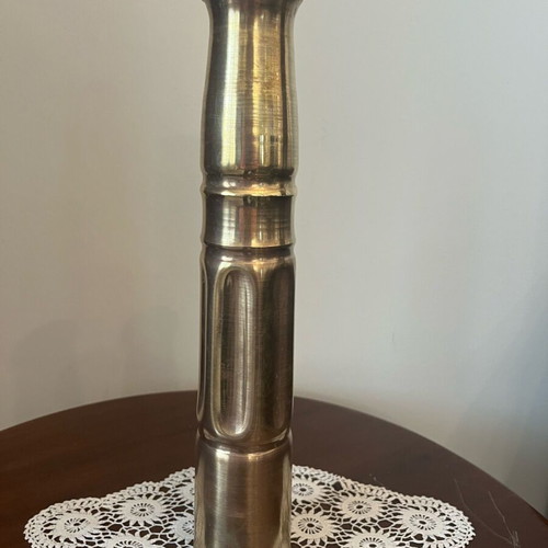 Decorative item from shell used, brass metal
