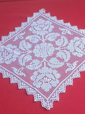 Square filet lace doily handmade vintage 1950s from Tinos