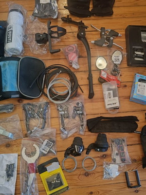 Εξαρτήματα ποδηλάτου σαν καινούργια, πακέτο