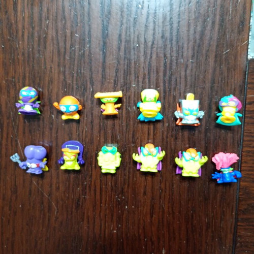Super Zings figures pack of 12 like new