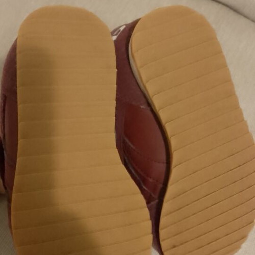 Reebok children's shoes size 26 like new, red athletic