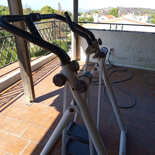 Fitness machine used, air walker for home exercise
