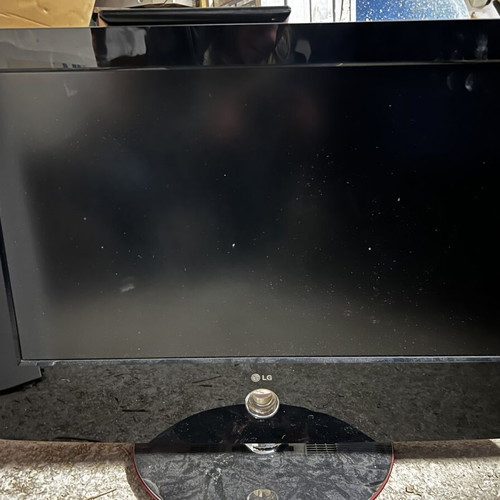 Lg television like new without digea tuner with touch power switch